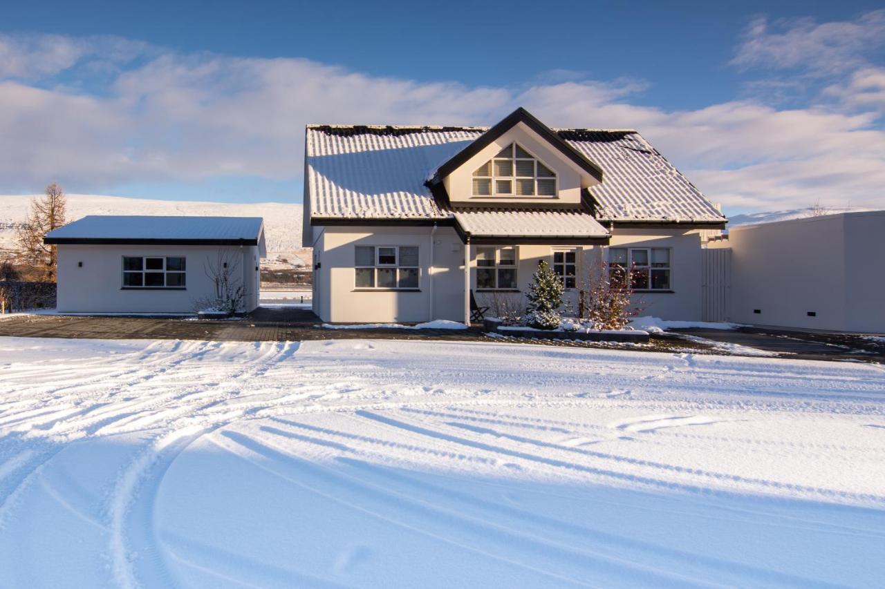 Old Town Modern Apartment アークレイリ エクステリア 写真