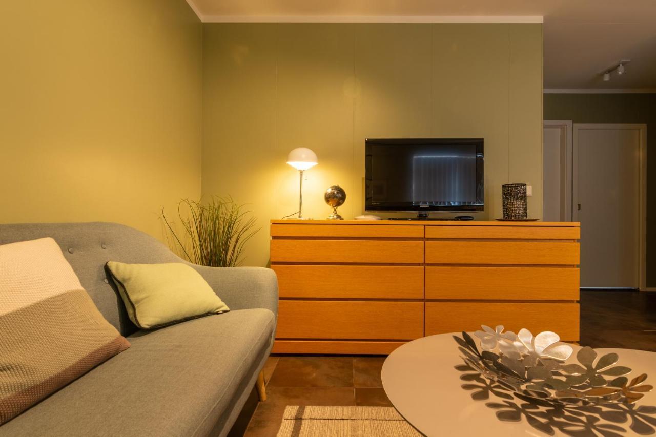 Old Town Modern Apartment アークレイリ エクステリア 写真
